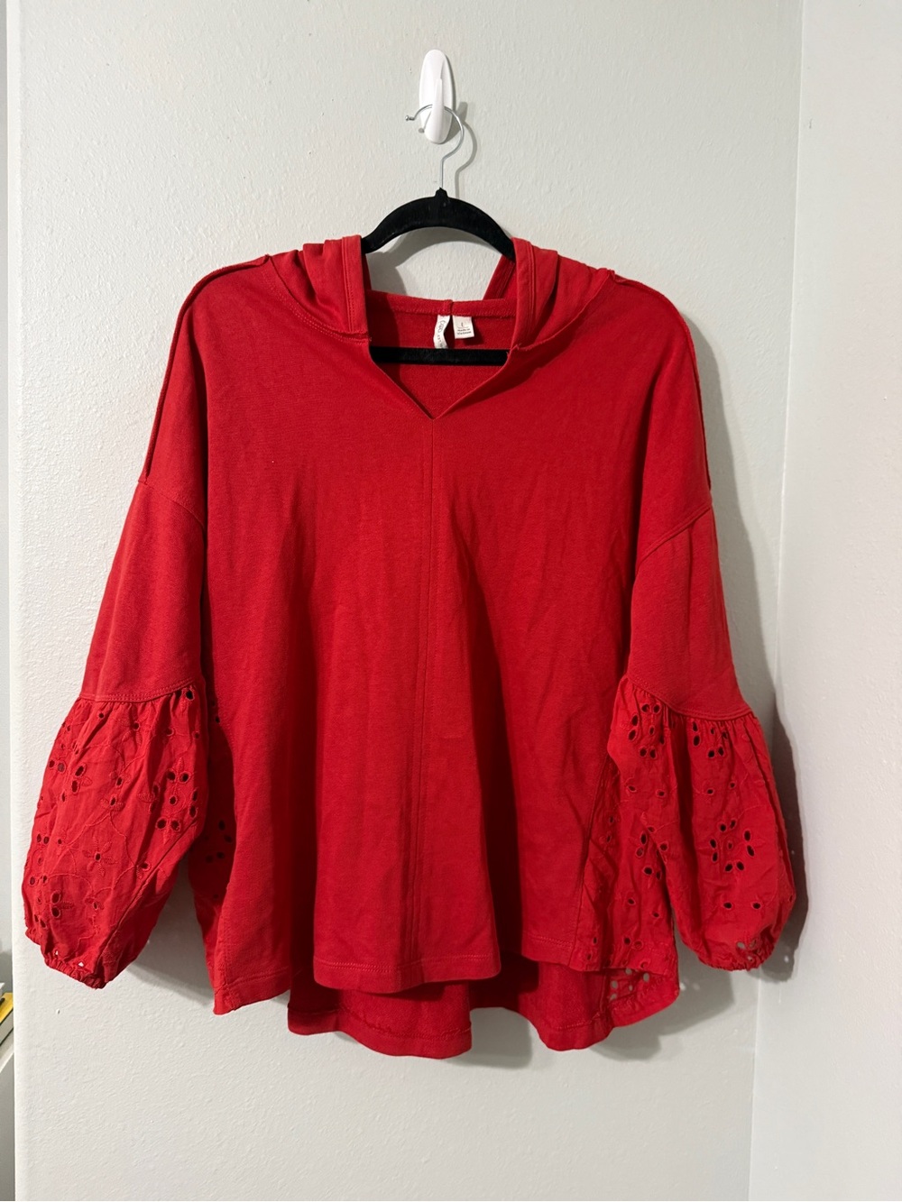CATO Red Hooded Eyelet Detail Puff 3/4 Sleeve Flowy Top Size L